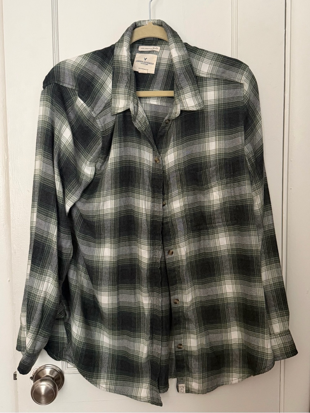 American Eagle Outfitters Women’s Dark Green and White Plaid Button-Down Shirt